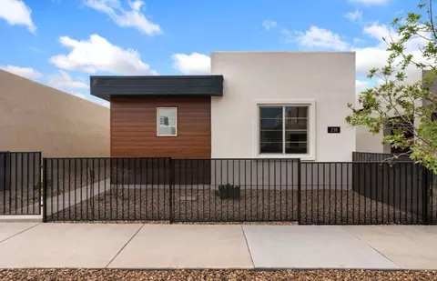 103 Prudencio St, Santa Fe, NM 87505
