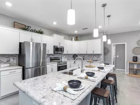 Kitchen - 16141 59th Ct E, Parrish, FL 34219 photo 2 of 5