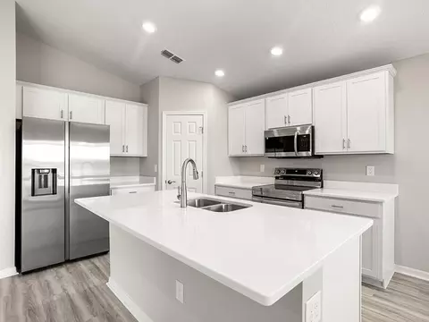 Kitchen - 16141 59th Ct E, Parrish, FL 34219 photo 1 of 7