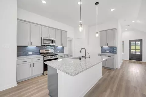10398 Antonio Ave, Montgomery, TX 77316