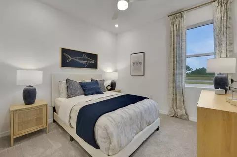 Bedroom - 8909 Quest Seeker Trl, Parrish, FL 34219 photo 5 of 12