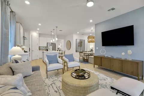 Living - 8909 Quest Seeker Trl, Parrish, FL 34219 photo 3 of 9