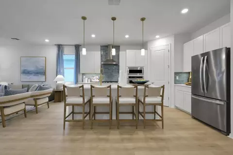 Kitchen - 8909 Quest Seeker Trl, Parrish, FL 34219 photo 5 of 8