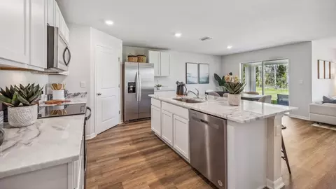 Kitchen - 912 Bunker Loop, Bradenton, FL 34212 photo 5 of 5