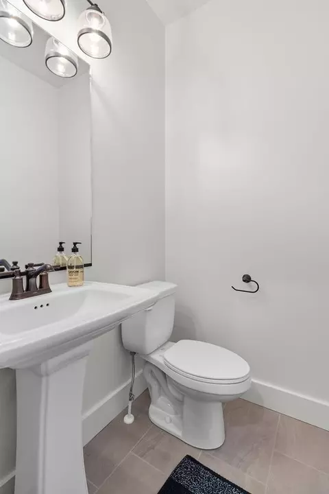 Bath - 574 N 600 W, Smithfield, UT 84335 photo 1 of 10