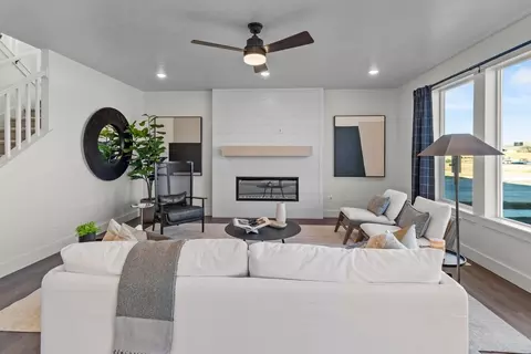 Living - 574 N 600 W, Smithfield, UT 84335 photo 3 of 5