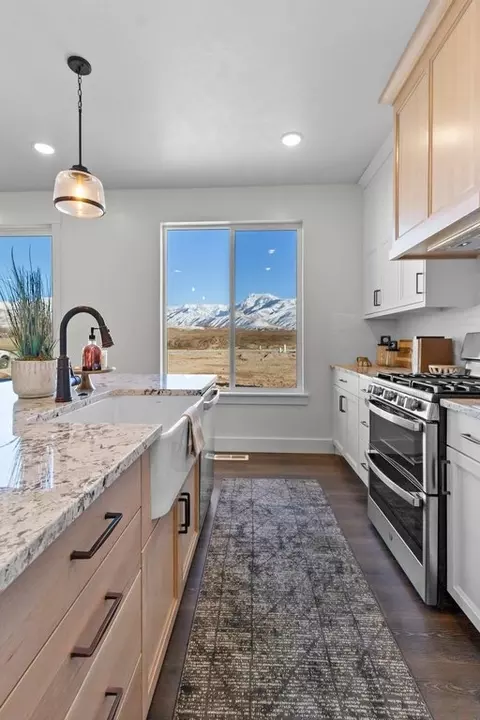 Kitchen - 574 N 600 W, Smithfield, UT 84335 photo 2 of 5