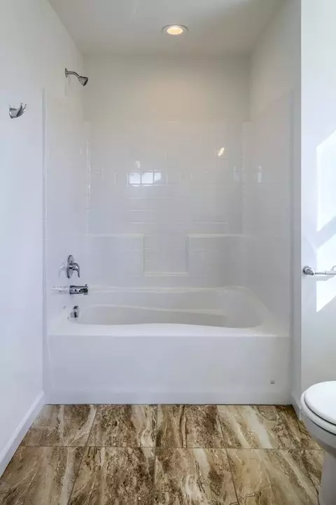Bath - 544 Alysweep Ct, Westminster, MD 21157 photo 6 of 24