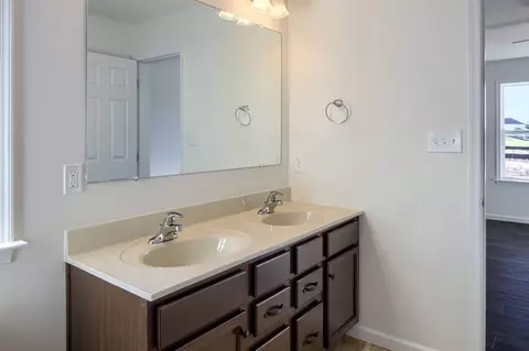Bath - 544 Alysweep Ct, Westminster, MD 21157 photo 4 of 24