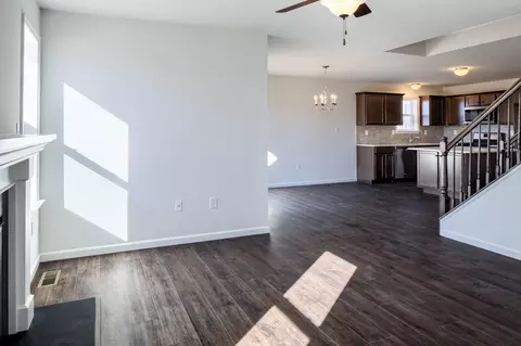 Living - 544 Alysweep Ct, Westminster, MD 21157 photo 11 of 25