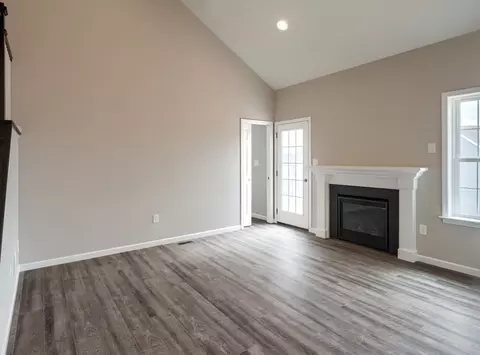 Living - 544 Alysweep Ct, Westminster, MD 21157 photo 9 of 25