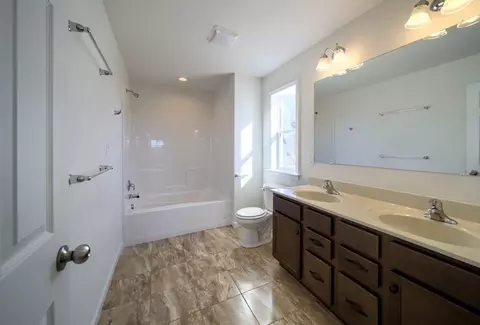 Bath - 544 Alysweep Ct, Westminster, MD 21157 photo 3 of 24