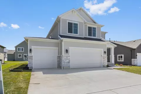 Exterior - 594 N 275 E, Providence, UT 84332 photo 5 of 18