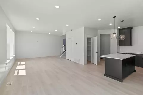 Living - 594 N 275 E, Providence, UT 84332 photo 3 of 6