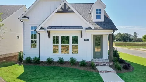 307 Coscoroba Rd, Auburn, AL 36832