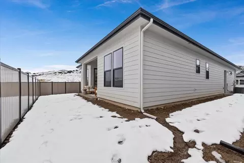 Exterior - 2130 Rodeo St, Kuna, ID 83634 photo 6 of 11