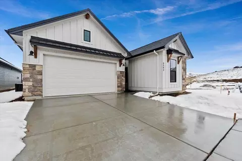 Exterior - 2130 Rodeo St, Kuna, ID 83634 photo 8 of 11