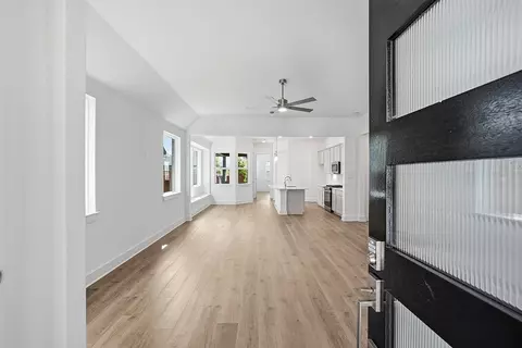 9302 Pioneer Jct, San Antonio, TX 78254