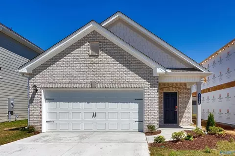 20114 Nightingale Dr, Athens, AL 35611