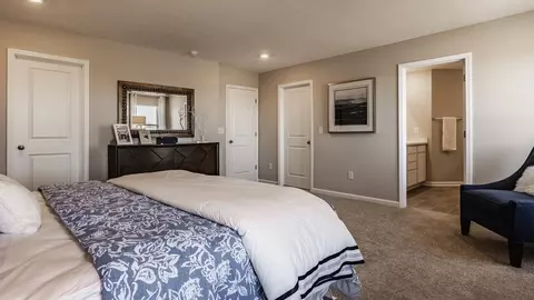Bedroom - Arrowhead Dr, Piqua, OH 45356 photo 3 of 17