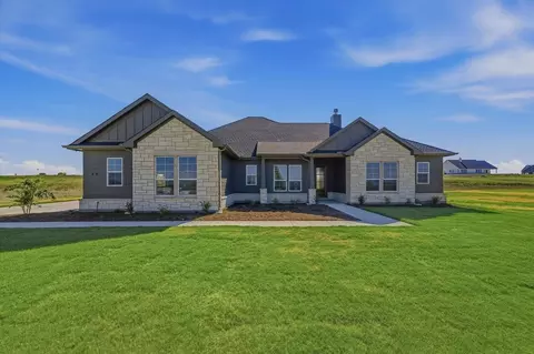 153 Big Sky Rd, Decatur, TX 76234