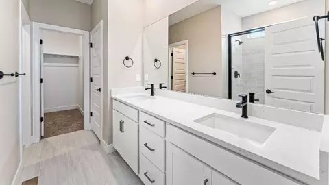 Bath - 3211 N Elk Way, Aurora, CO 80019 photo 1 of 2