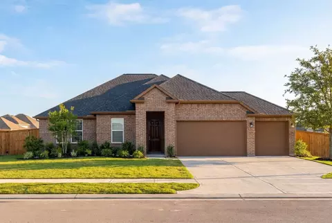 13629 Hartwell Bend Dr, Texas City, TX 77568