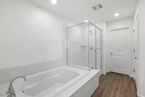 Bath - 1243 Leonhardt Loop, Lincoln, CA 95648 photo 2 of 3