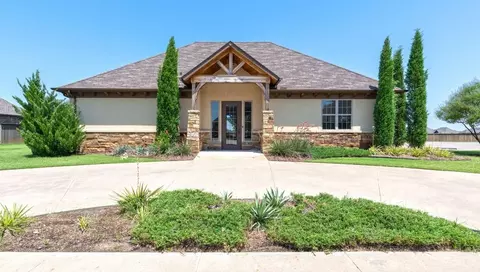 Exterior - 5601 Windstone Dr, Norman, OK 73072 photo 5 of 7
