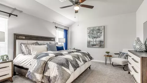 Bedroom - 5601 Windstone Dr, Norman, OK 73072 photo 5 of 5