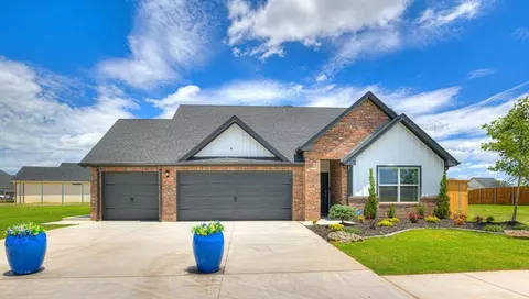 Exterior - 5601 Windstone Dr, Norman, OK 73072 photo 4 of 7