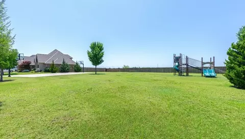 Exterior - 5601 Windstone Dr, Norman, OK 73072 photo 7 of 7