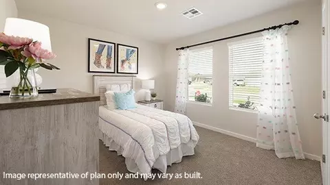 Bedroom - 5601 Windstone Dr, Norman, OK 73072 photo 2 of 5