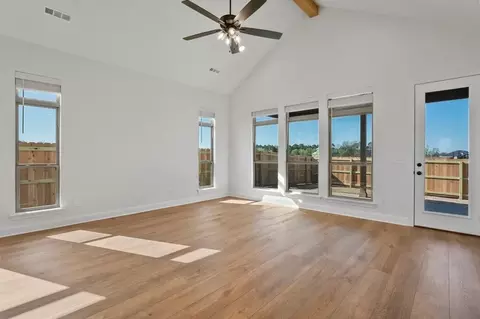 Living - 419 Fox Trl, Springdale, AR 72762 photo 3 of 4