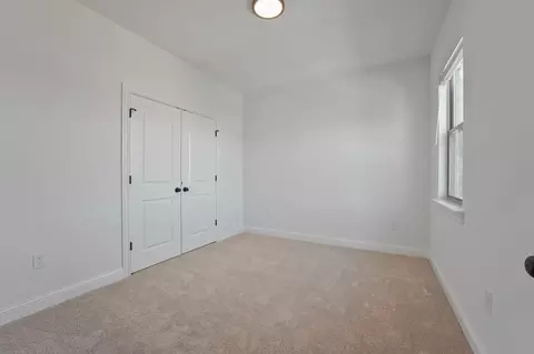 Bedroom - 419 Fox Trl, Springdale, AR 72762 photo 4 of 6