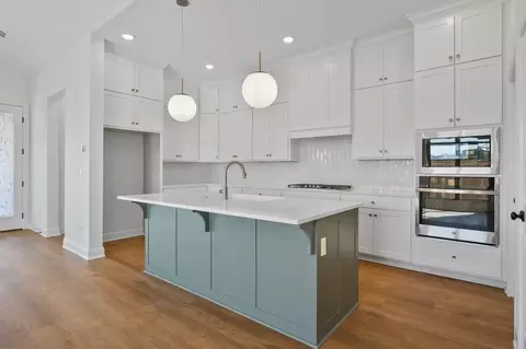 Kitchen - 419 Fox Trl, Springdale, AR 72762 photo 2 of 3