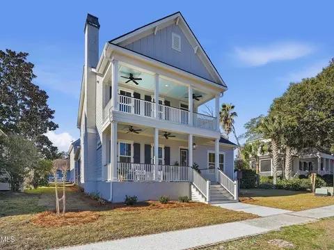 125 Middle Rd, Ladys Island, SC 29907