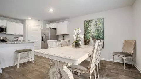Dining - 780 Statesman Dr, Byram, MS 39272 photo 1 of 4