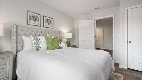 Bedroom - 780 Statesman Dr, Byram, MS 39272 photo 4 of 17