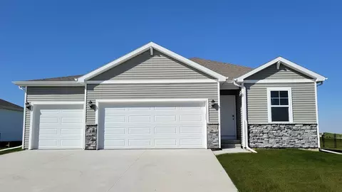 Exterior - 4211 NE 11th St, Ankeny, IA 50021 photo 5 of 5