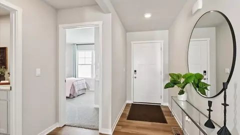 Entry Way - 4211 NE 11th St, Ankeny, IA 50021 photo 1 of 2