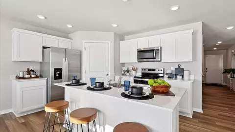 Kitchen - 4211 NE 11th St, Ankeny, IA 50021 photo 1 of 7