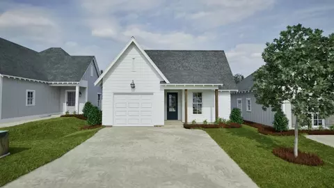 1037 Woodland Ln, Opelika, AL 36801