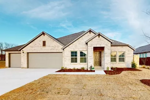 Exterior - 133 E Haymaker Rd, Celina, TX 75009 photo 1 of 3