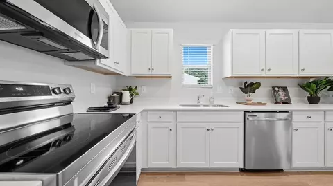 Kitchen - Claud Rd/overcup Dr, Eclectic, AL 36024 photo 2 of 5