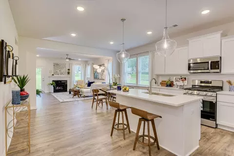 Kitchen - Alligator Road, Florence, SC 29501 photo 1 of 2