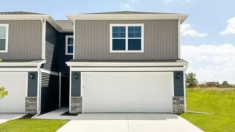 16616 Bondesson St, Bennington, NE 68007