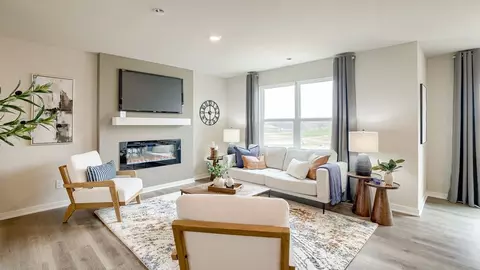 Living - 16616 Bondesson St, Bennington, NE 68007 photo 5 of 7