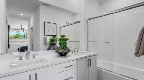 Bath - 27178 Xaphoon Ct, Menifee, CA 92585 photo 5 of 5