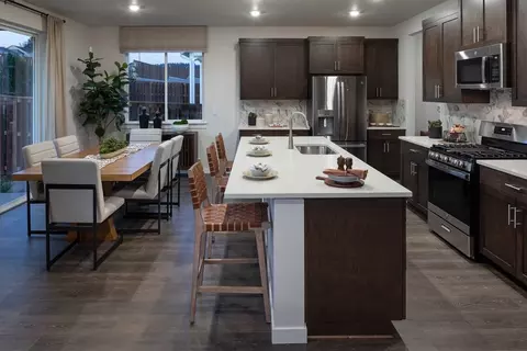 Kitchen - 3635 SW 37th St, Gresham, OR 97080 photo 5 of 8